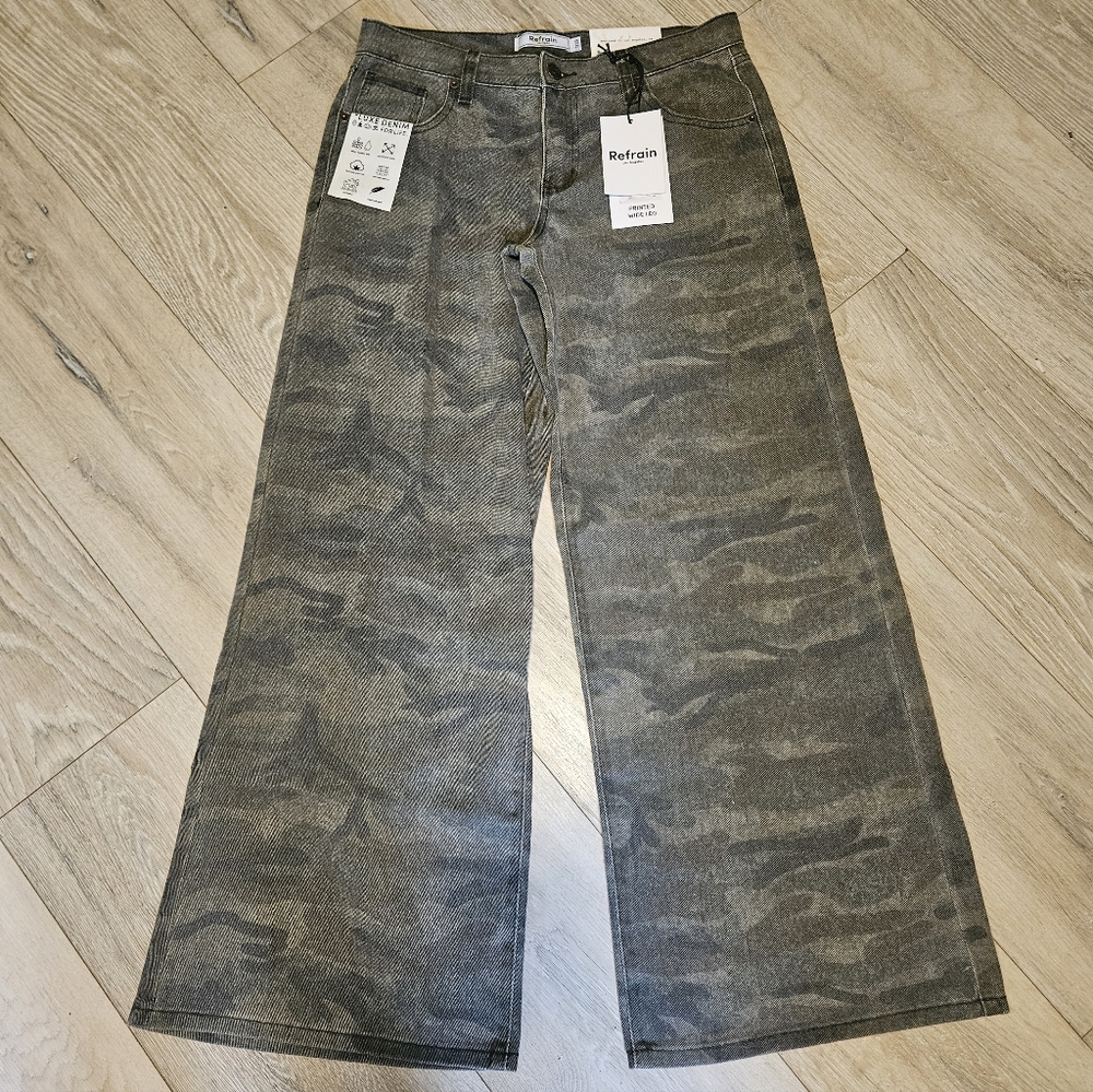 Women's Olive Camo Wide-Leg Jeans